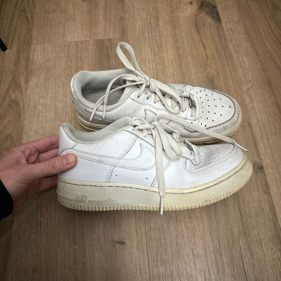 Nike Shoes - Nike Air Force Low-Top Sneakers Sz 7